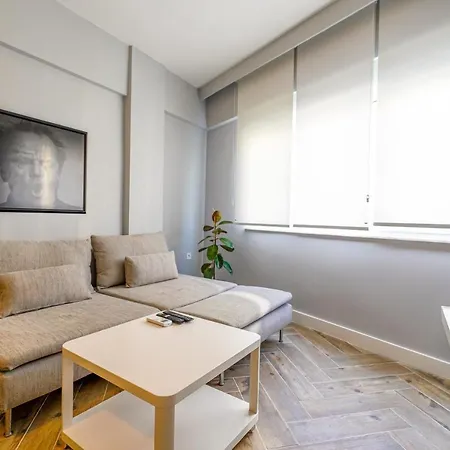Flat Near In Muratpasa