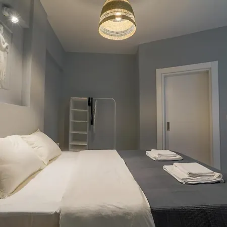 Flat Near In Muratpasa Apartment