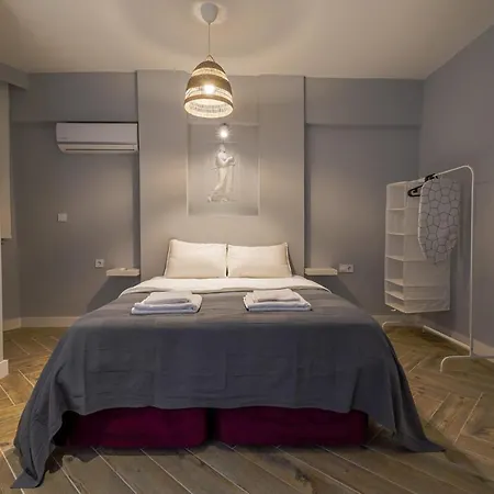 Flat Near In Muratpasa Antalya