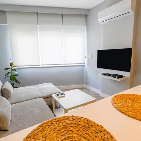 Flat Near In Muratpasa *